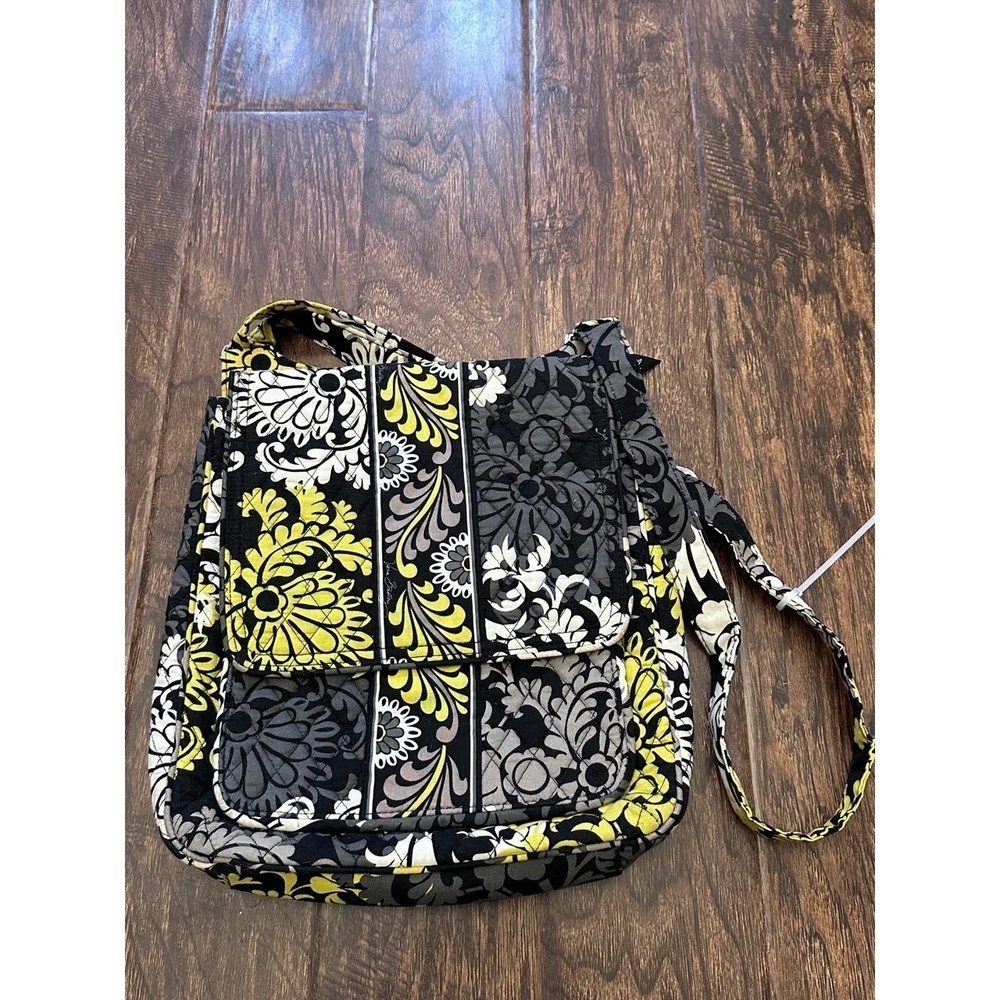 Vera Bradley Crossbody Bag Womens Black Quilted Floral Paisleyβ Adjustable Strap